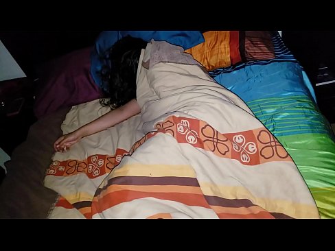 ❤️ Stedbarn skælder sin unge stedmor ud, mens hun sover. Porn video at da.sexygirlspics-com.ru ❌